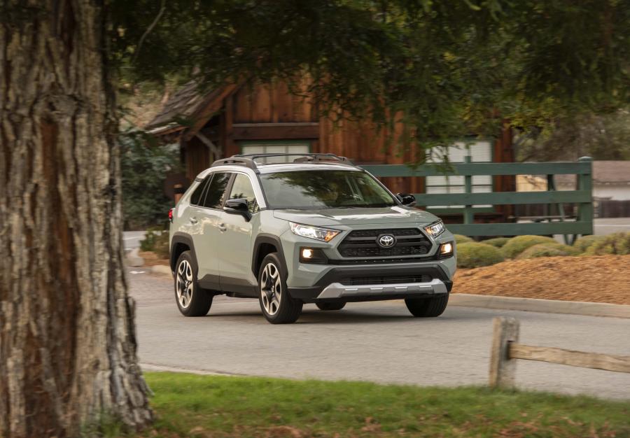  Toyota RAV4 Adventure 2018 года  (NA) (фото 45 из 196)